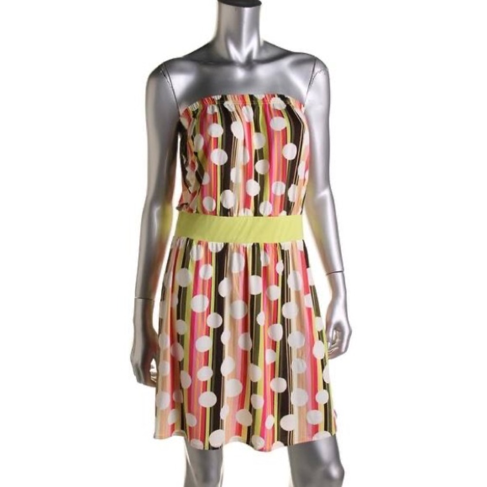 HOT SAUCE STYLE POLKA DOT STRAPLESS DRESS 👗
